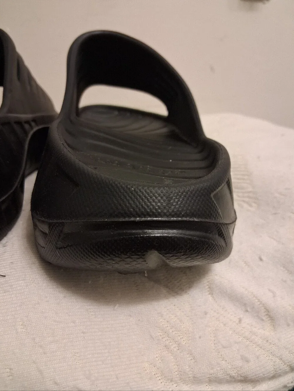 Men's KUAILU Black Slip-On Comfort Slides Similar to Crocs , size 10